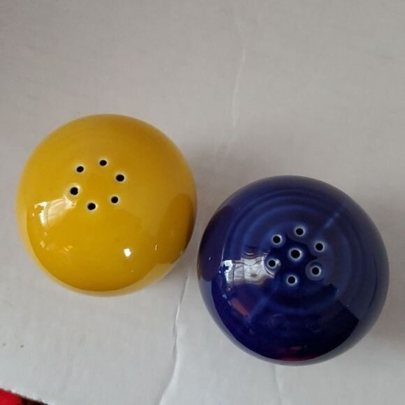 Fiestaware Fiesta CERAMIC Shaker Salt Pepper Daffodil Yellow Twilight Blue - Picture 4 of 8